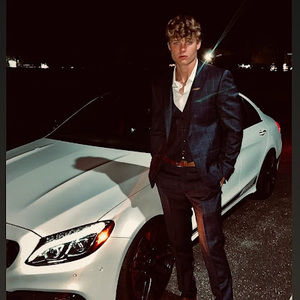 Meet your Posher, Zander